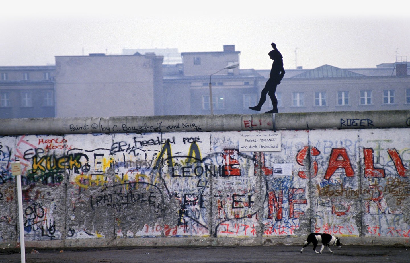 far beyond the berlin wall the 10 symbols of germany division berlin wall