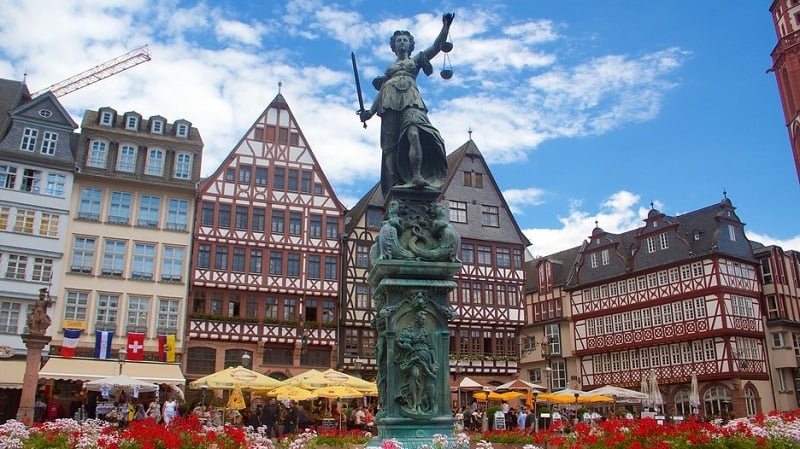 discover the top 10 must see places in frankfurt for first time visitors romer