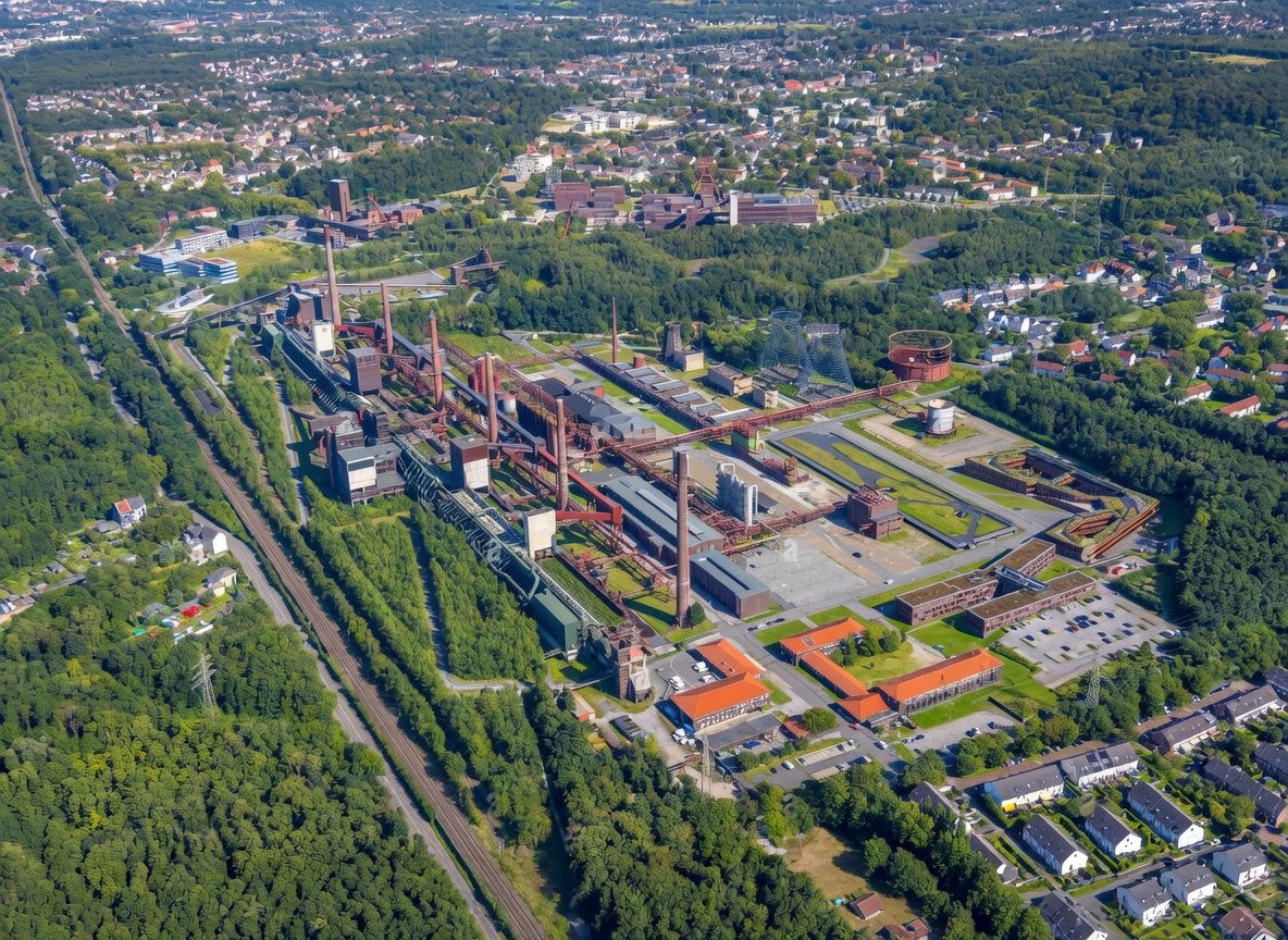 dortmund vs essen a comprehensive comparative portrait of two titans in the ruhrgebiet 4