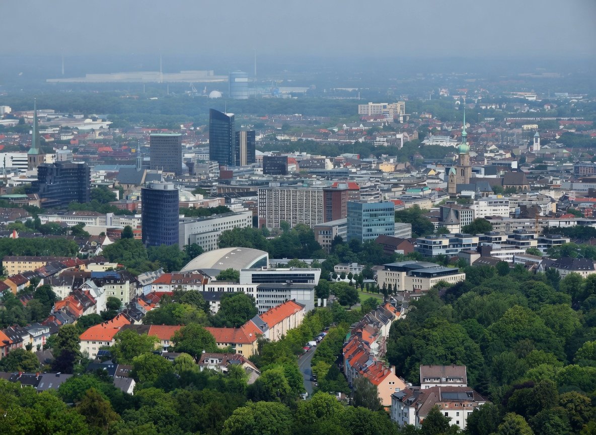 dortmund vs essen a comprehensive comparative portrait of two titans in the ruhrgebiet